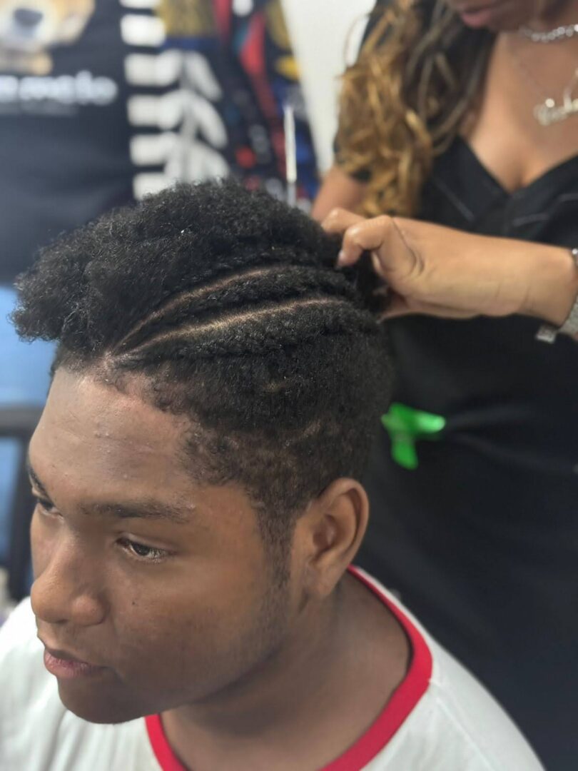 Carla Sena na oficina de tranças